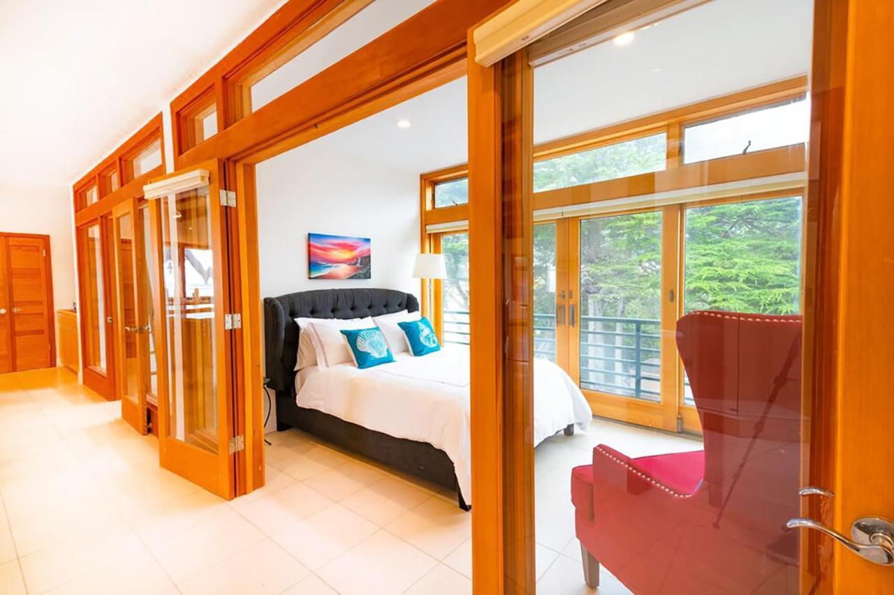 Luxury Beachfront Penthouse Walk To The Beach Restaurants Entertainment ฮาล์ฟมูนเบย์ ภายนอก รูปภาพ