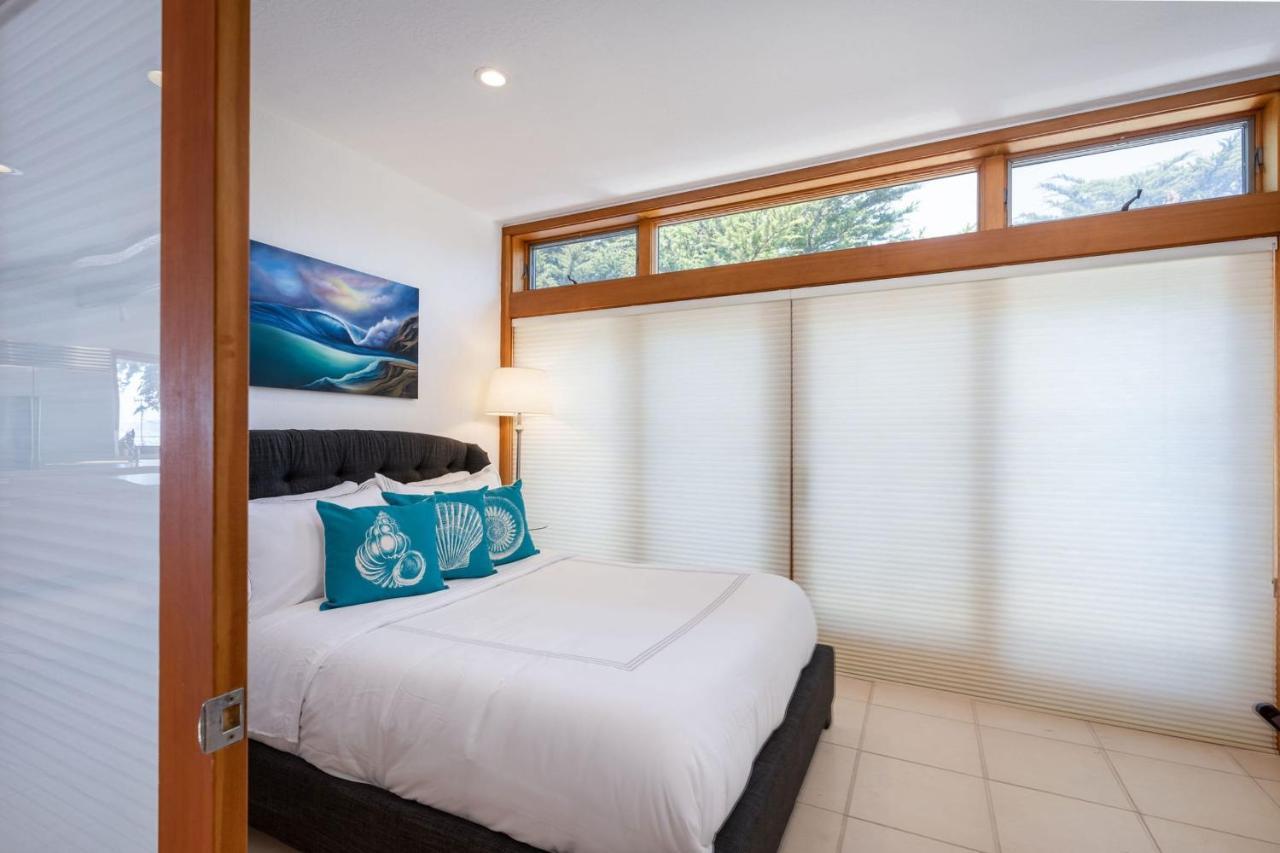 Luxury Beachfront Penthouse Walk To The Beach Restaurants Entertainment ฮาล์ฟมูนเบย์ ภายนอก รูปภาพ